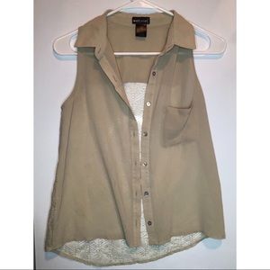 Wet Seal Women’s Sleeveless Button Up - SIZE XS